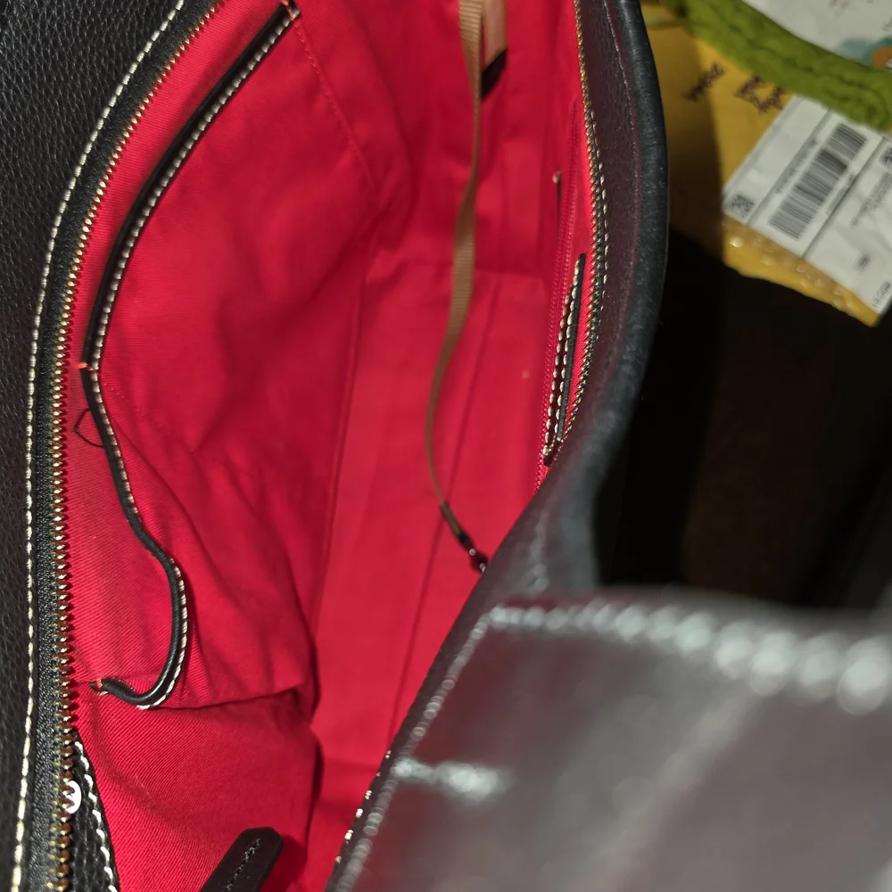 Black Leather Handbag with Tassel - Picture 4 of 4